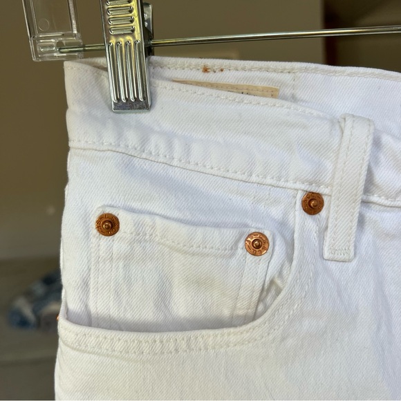 Levi's Ribcage Shorts - Picture 4 of 10